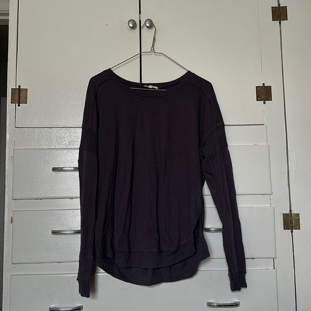 Beautiful light purple long sleeve sweater!
